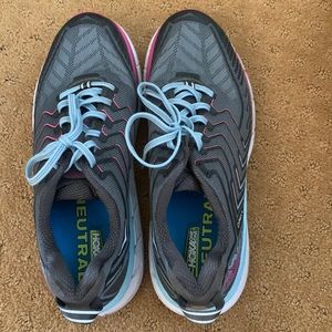 Hoka one one